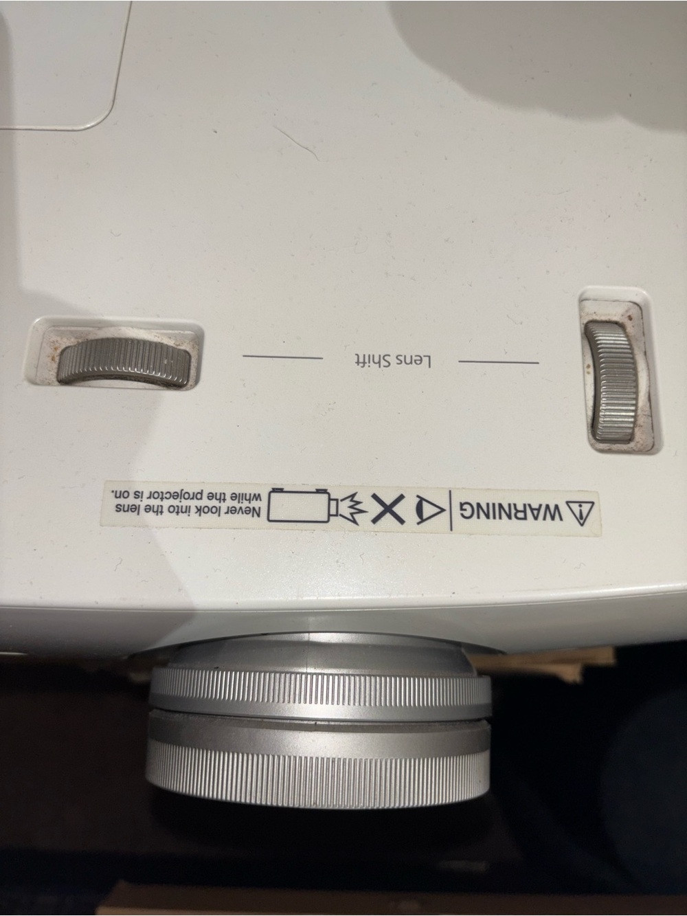Epson cinema 8350,White with very nice adj. lens and tons of different hookups. - Picture 4 of 7